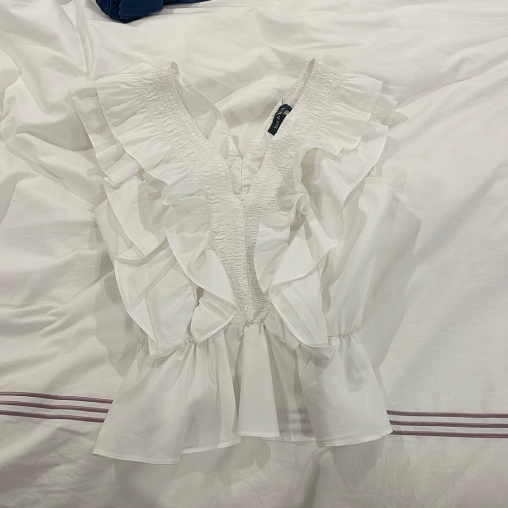Strut&Bolt white top